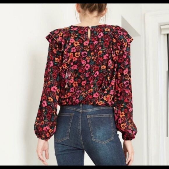 Wild Fable Floral Top - Picture 3 of 9